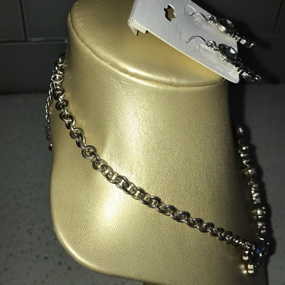 Rhinestone &Sliver Necklace & Earrings - Picture 4 of 6